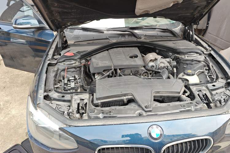 Used BMW 1 Series 2013 Revised 116i Leading Edition Engine Bay Right