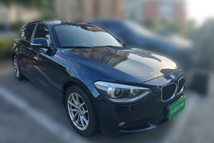 Used BMW 1 Series 2013 Facelifted 118i Leading Edition Front Right 45 Deg