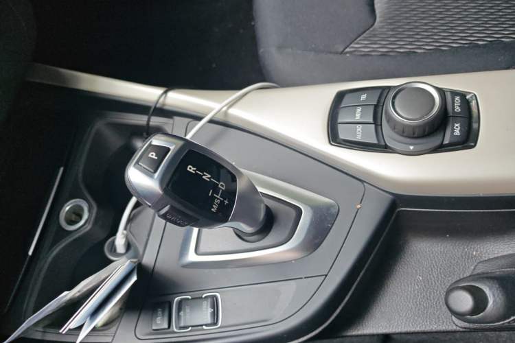 Used BMW 1 Series 2013 Revised 116i Leading Edition Gear Lever