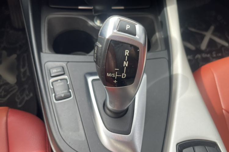 Used BMW 1 Series 2013 Facelifted 118i Leading Edition Gear Lever
