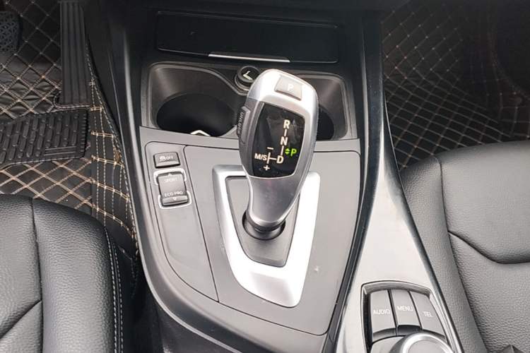 Used BMW 1 Series 2013 Revised 116i Urban Edition Gear Lever