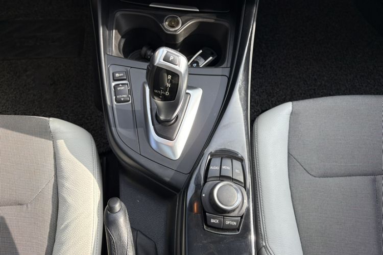 Used BMW 1 Series 2013 Revised 116i Urban Edition Gear Lever