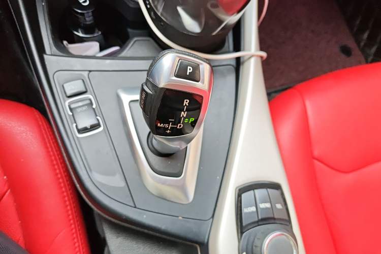 Used BMW 1 Series 2013 Revised 116i Leading Edition Gear Lever