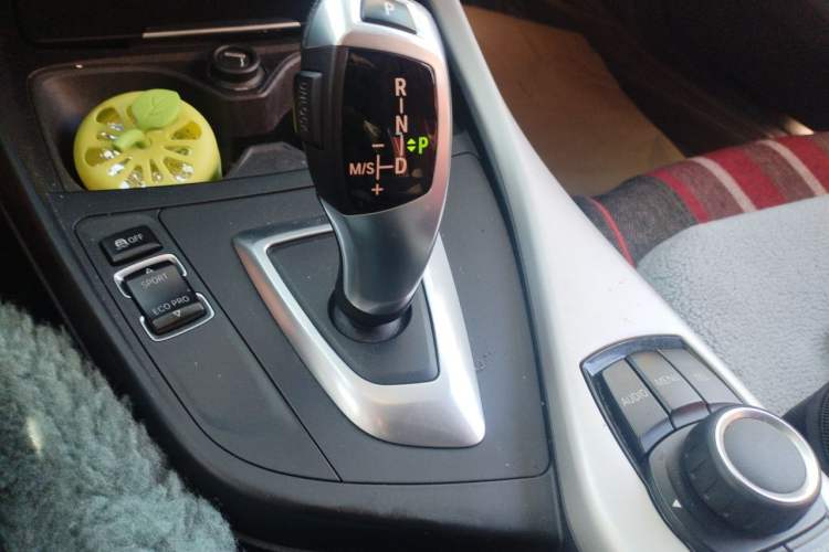 Used BMW 1 Series 2013 Facelifted 118i Leading Edition Gear Lever