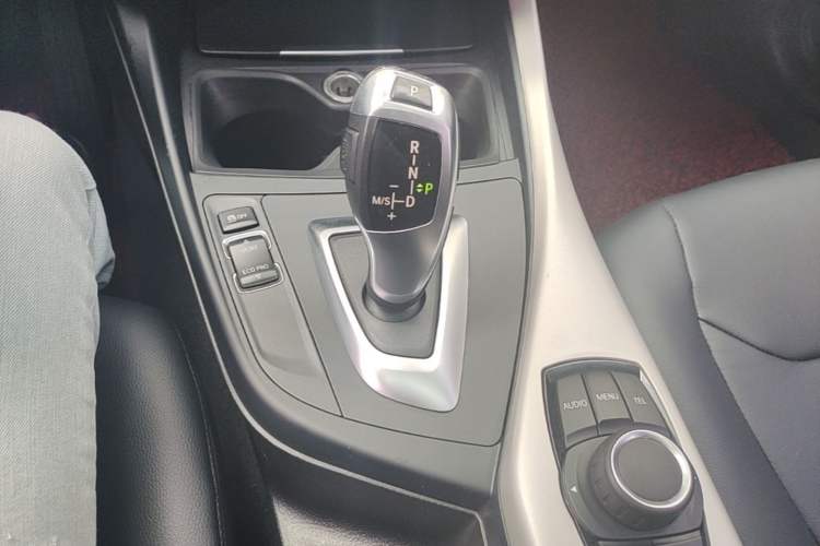 Used BMW 1 Series 2013 Revised 116i Leading Edition Gear Lever