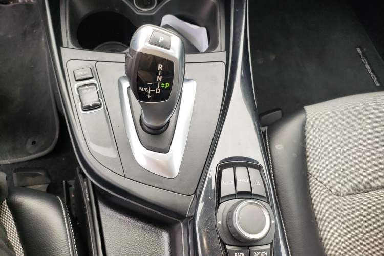 Used BMW 1 Series 2013 Revised 116i Leading Edition Gear Lever