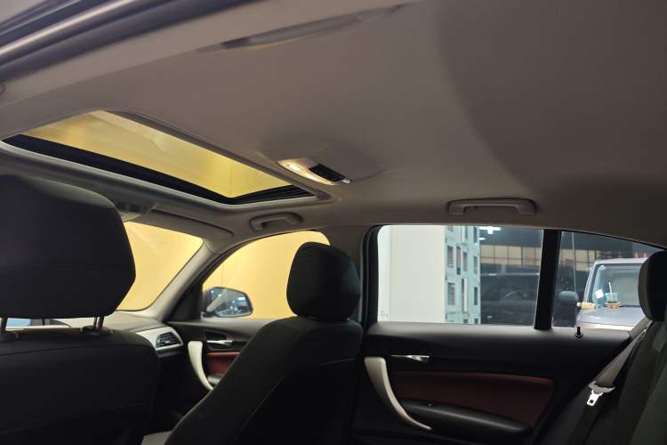 Used BMW 1 Series 2013 Revised 116i Leading Edition Interior 12