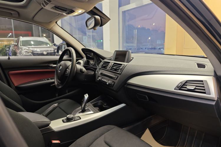 Used BMW 1 Series 2013 Revised 116i Leading Edition Interior 15