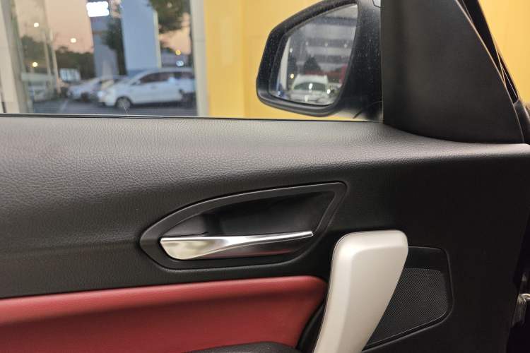 Used BMW 1 Series 2013 Revised 116i Leading Edition Interior 5