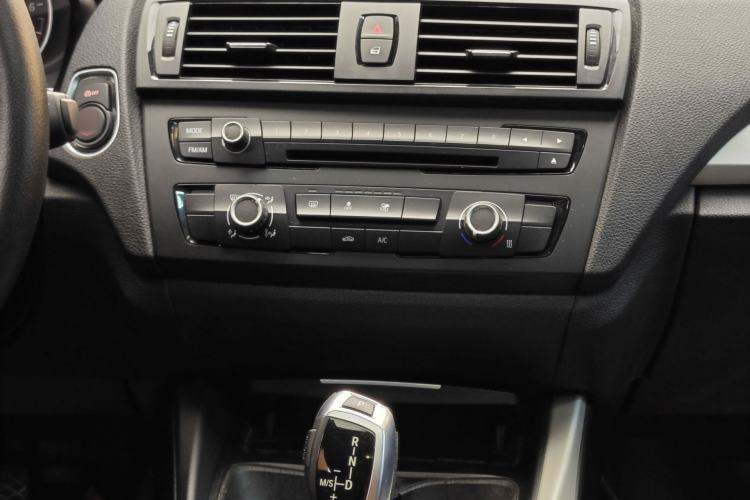 Used BMW 1 Series 2013 Revised 116i Leading Edition Interior 6