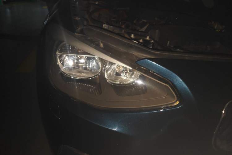 Used BMW 1 Series 2013 Revised 116i Leading Edition Right Front Headlight