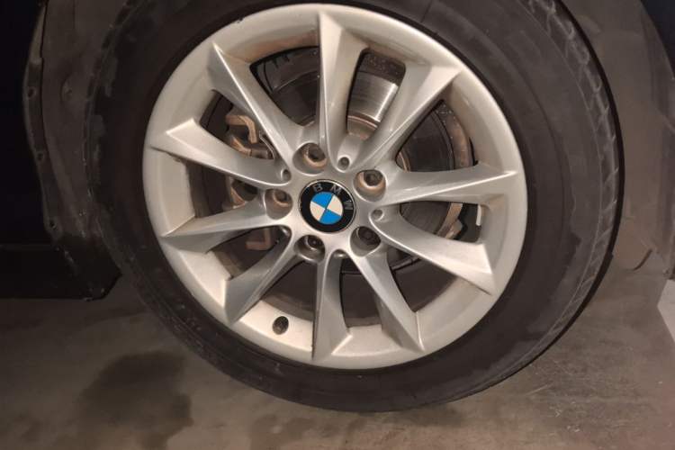 Used BMW 1 Series 2013 Revised 116i Leading Edition Right Front Wheel Hub