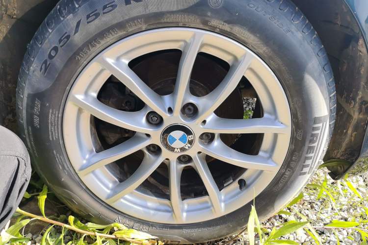 Used BMW 1 Series 2013 Facelifted 118i Leading Edition Right Front Wheel Hub
