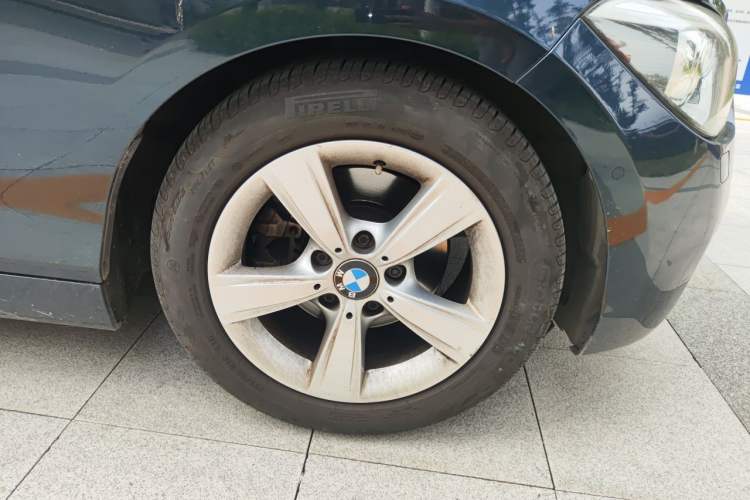 Used BMW 1 Series 2013 Revised 118i Sport Edition Right Front Wheel Hub