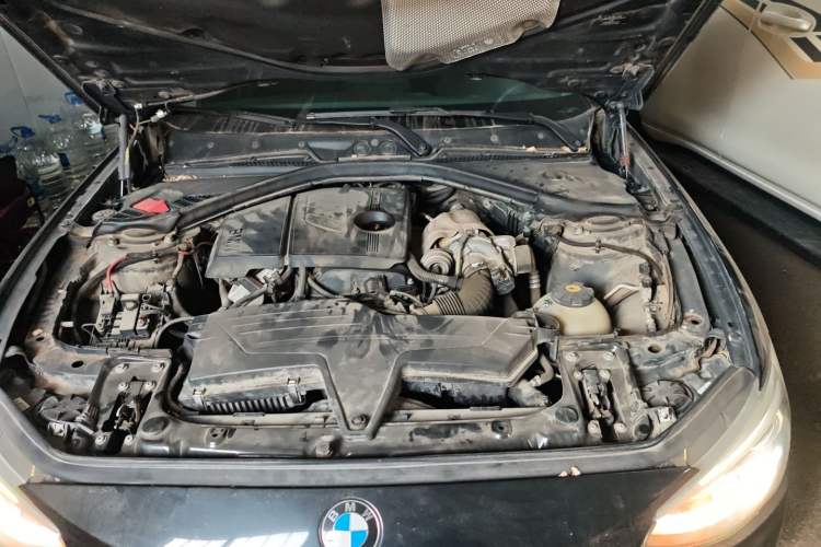 Used BMW 1 Series 2013 Facelifted 118i Leading Edition Engine Bay