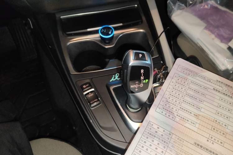 Used BMW 1 Series 2013 Facelifted 118i Leading Edition Gear Lever