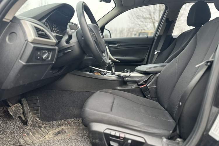 Used BMW 1 Series 2013 Facelifted 118i Leading Edition Interior 2