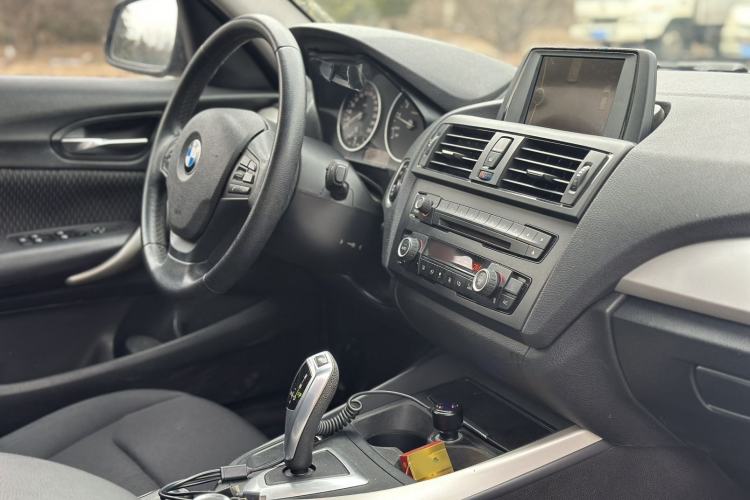 Used BMW 1 Series 2013 Facelifted 118i Leading Edition Interior 3