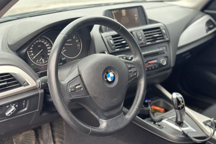 Used BMW 1 Series 2013 Facelifted 118i Leading Edition Interior 5