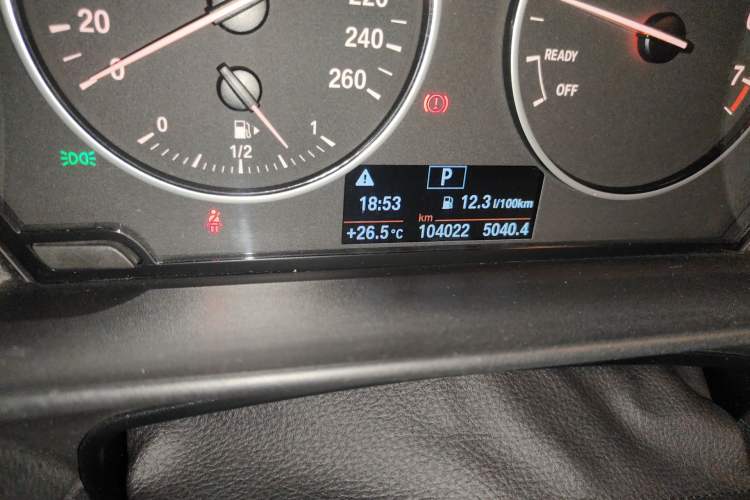 Used BMW 1 Series 2013 Facelifted 118i Leading Edition Odometer Close Up