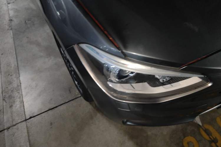 Used BMW 1 Series 2013 Facelifted 118i Leading Edition Right Front Headlight