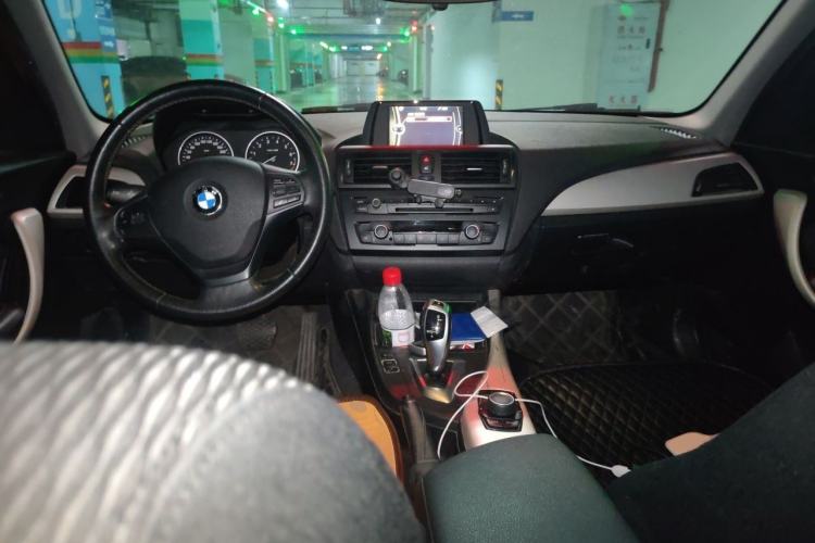 Used BMW 1 Series 2013 Facelifted 118i Leading Edition Center Console