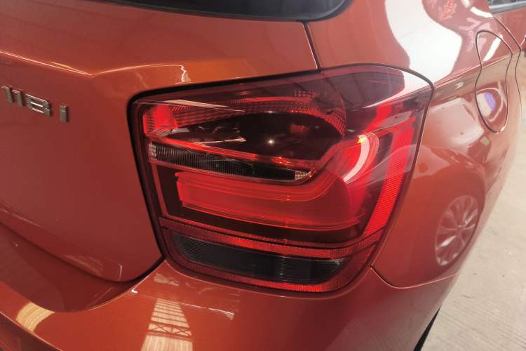 Used BMW 1 Series 2013 Facelifted 118i Leading Edition Exterior 6
