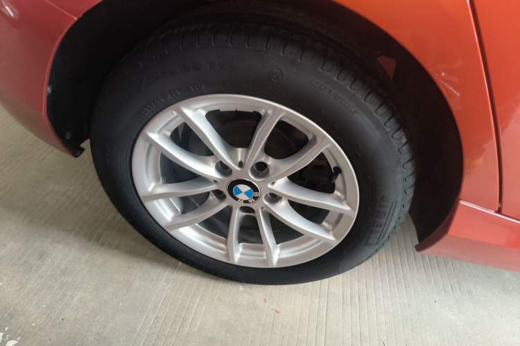 Used BMW 1 Series 2013 Facelifted 118i Leading Edition Exterior 8