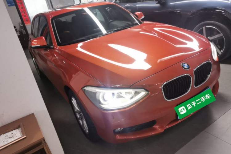 Used BMW 1 Series 2013 Facelifted 118i Leading Edition Front Right 45 Deg