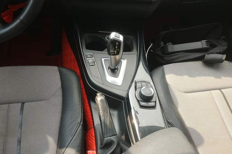 Used BMW 1 Series 2013 Revised 116i Leading Edition Gear Lever