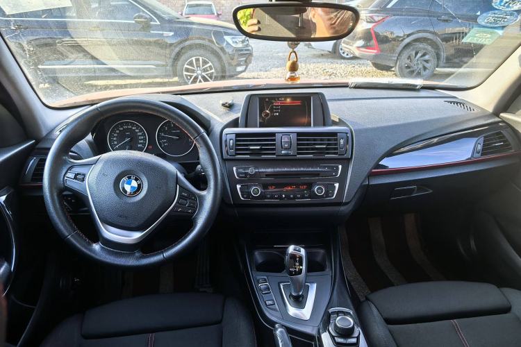 Used BMW 1 Series 2013 Revised 118i Sport Edition Interior 1
