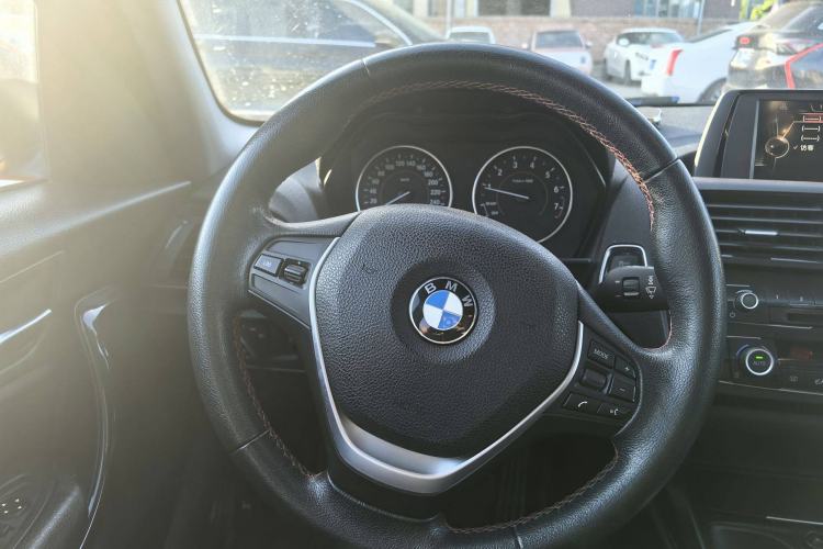 Used BMW 1 Series 2013 Revised 118i Sport Edition Interior 2