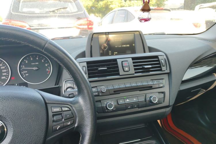 Used BMW 1 Series 2013 Revised 116i Leading Edition Interior 2