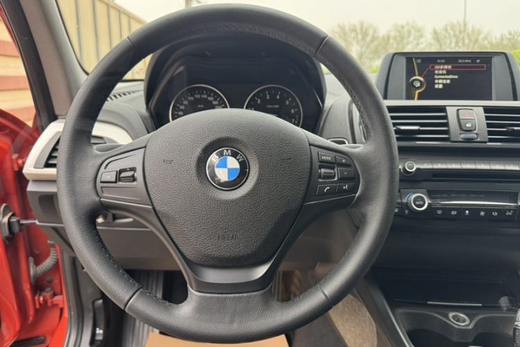 Used BMW 1 Series 2013 Facelifted 118i Leading Edition Interior 2