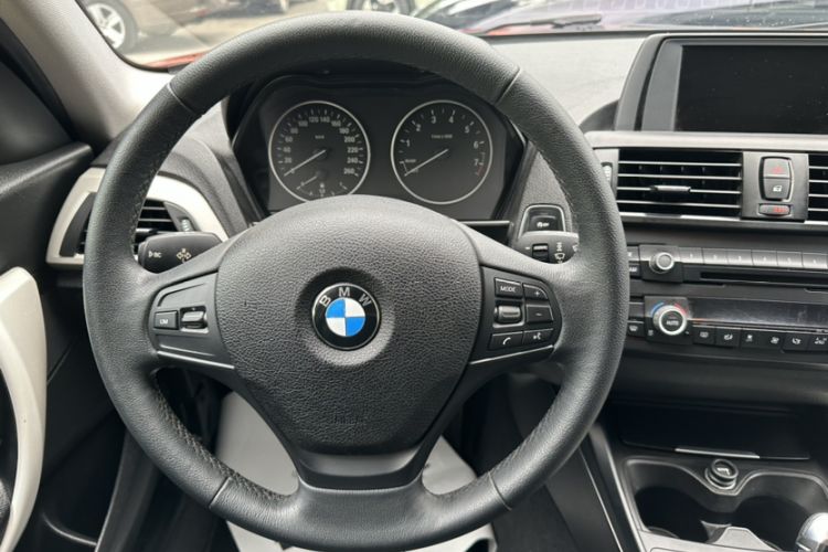 Used BMW 1 Series 2013 Facelifted 118i Leading Edition Interior 2