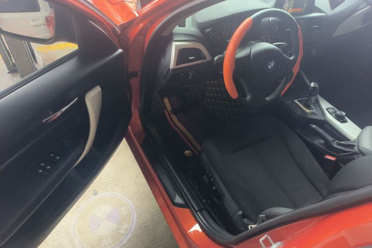Used BMW 1 Series 2013 Facelifted 118i Leading Edition Interior 3