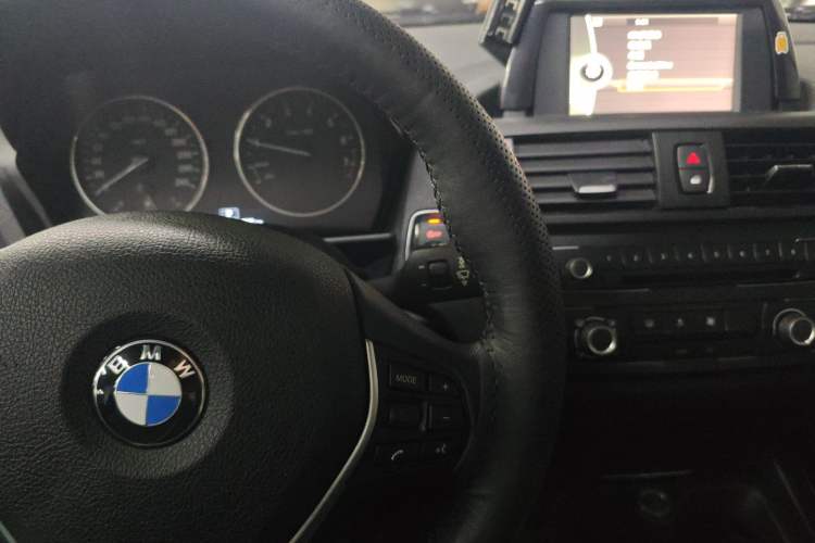 Used BMW 1 Series 2013 Revised 116i Leading Edition Interior 3