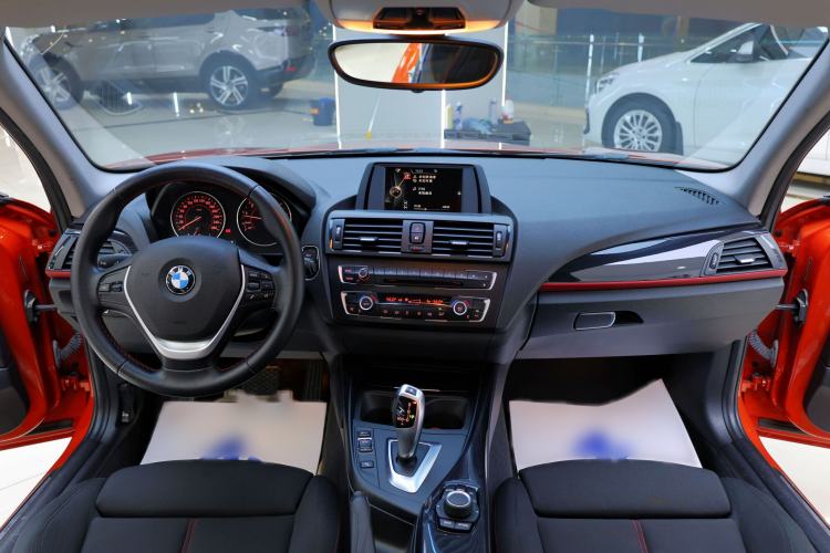 Used BMW 1 Series 2013 Revised 118i Sport Edition Interior 3