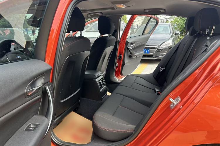 Used BMW 1 Series 2013 Revised 118i Sport Edition Interior 4