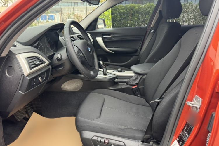 Used BMW 1 Series 2013 Facelifted 118i Leading Edition Interior 5