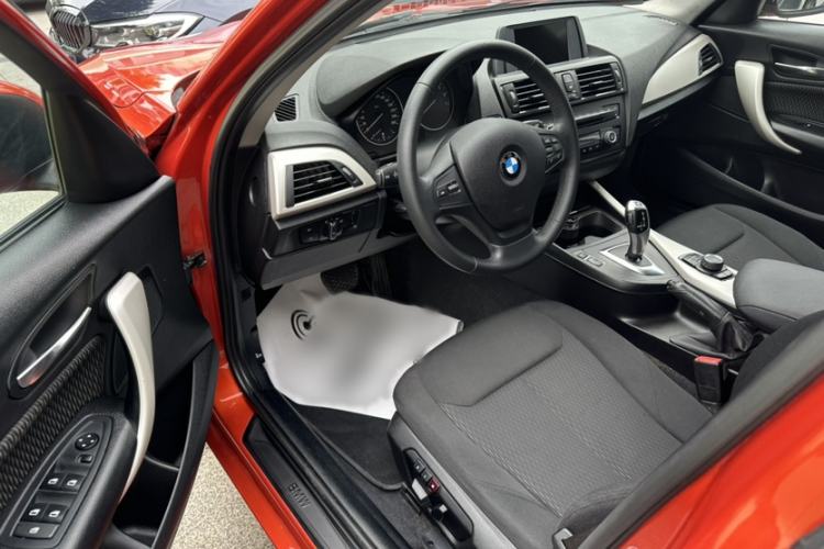Used BMW 1 Series 2013 Facelifted 118i Leading Edition Interior 5