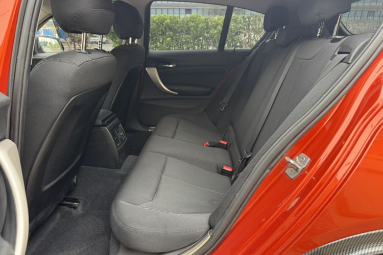 Used BMW 1 Series 2013 Facelifted 118i Leading Edition Interior 6