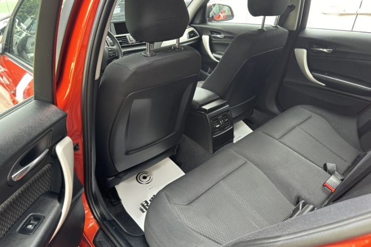Used BMW 1 Series 2013 Facelifted 118i Leading Edition Interior 6
