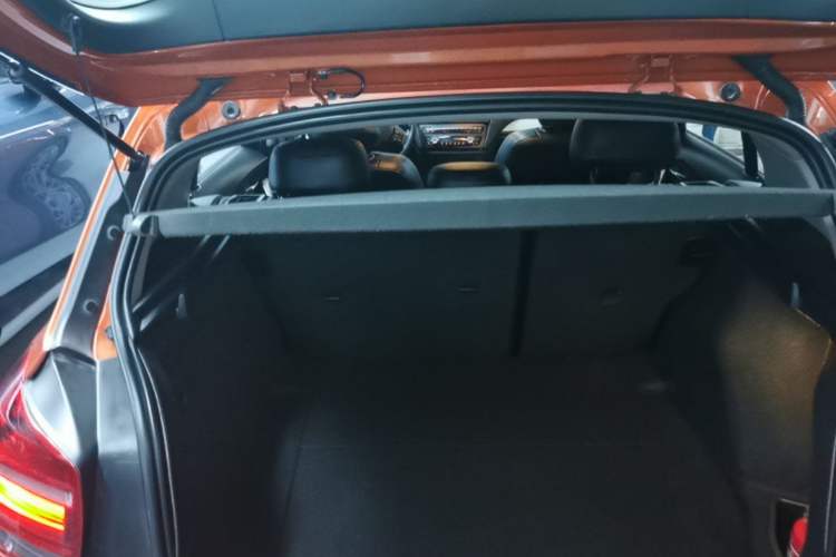 Used BMW 1 Series 2013 Facelifted 118i Leading Edition Trunk