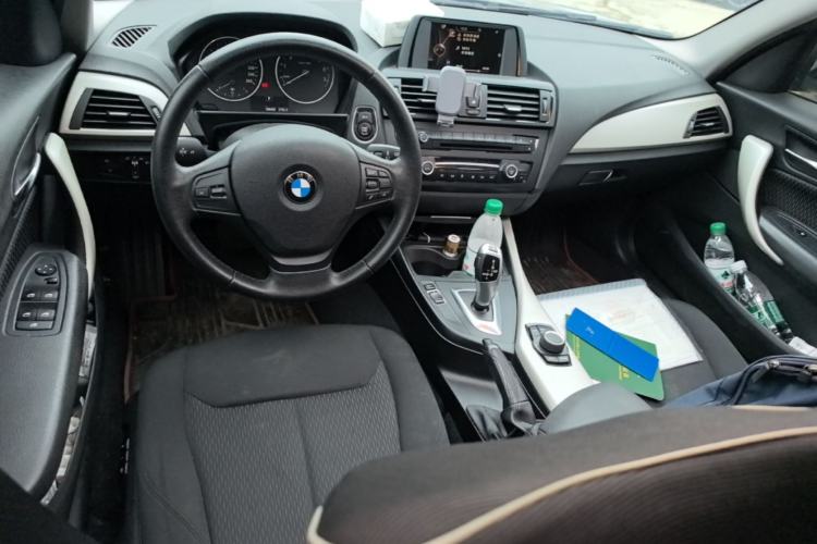 Used BMW 1 Series 2013 Facelifted 118i Leading Edition Center Console