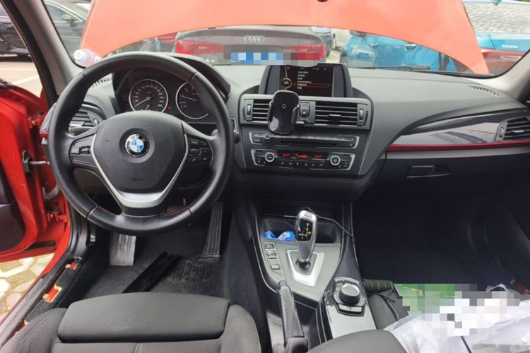 Used BMW 1 Series 2013 Revised 118i Sport Edition Center Console