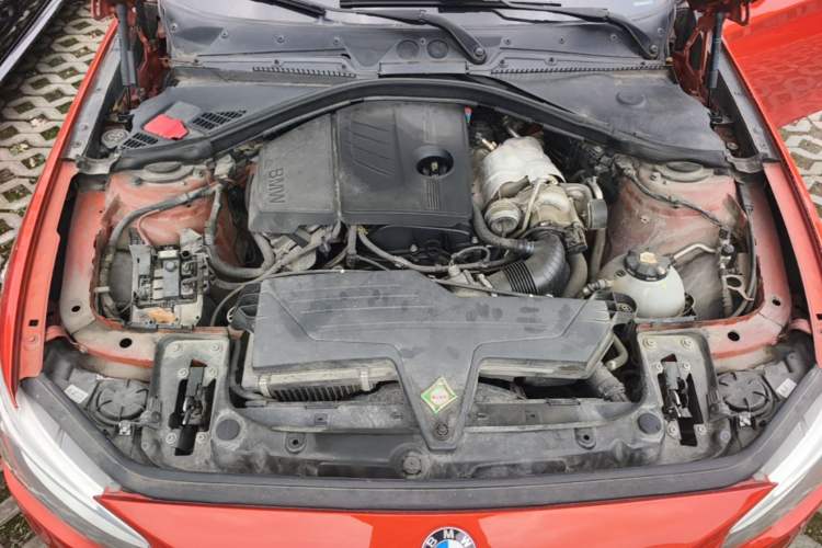 Used BMW 1 Series 2013 Revised 118i Sport Edition Engine Bay