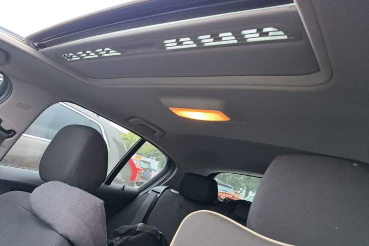 Used BMW 1 Series 2013 Facelifted 118i Leading Edition Headliner