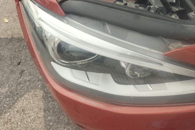 Used BMW 1 Series 2013 Facelifted 118i Leading Edition Right Front Headlight