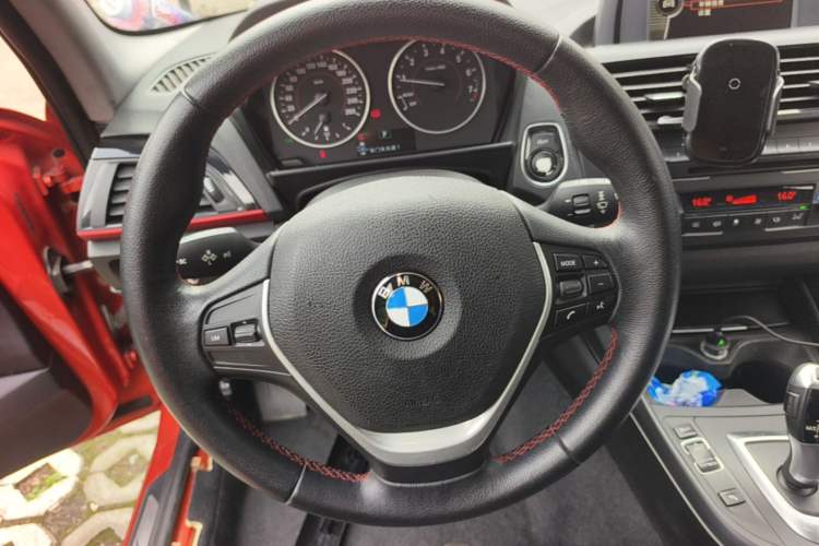 Used BMW 1 Series 2013 Revised 118i Sport Edition Steering Wheel